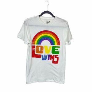 Pride Love Wins Graphic T Shirt Jem Collective White Cotton Crew Neck Size Small
